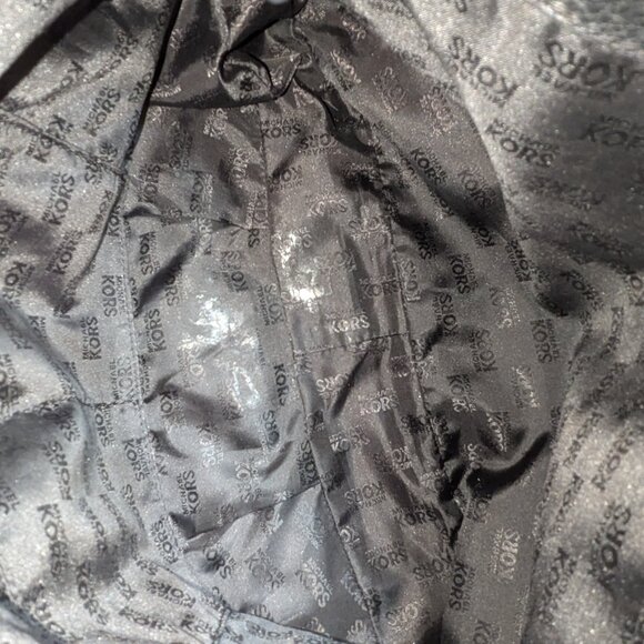 MICHAEL Michael Kors black leather shoulder bag. EUC! - Picture 4 of 7